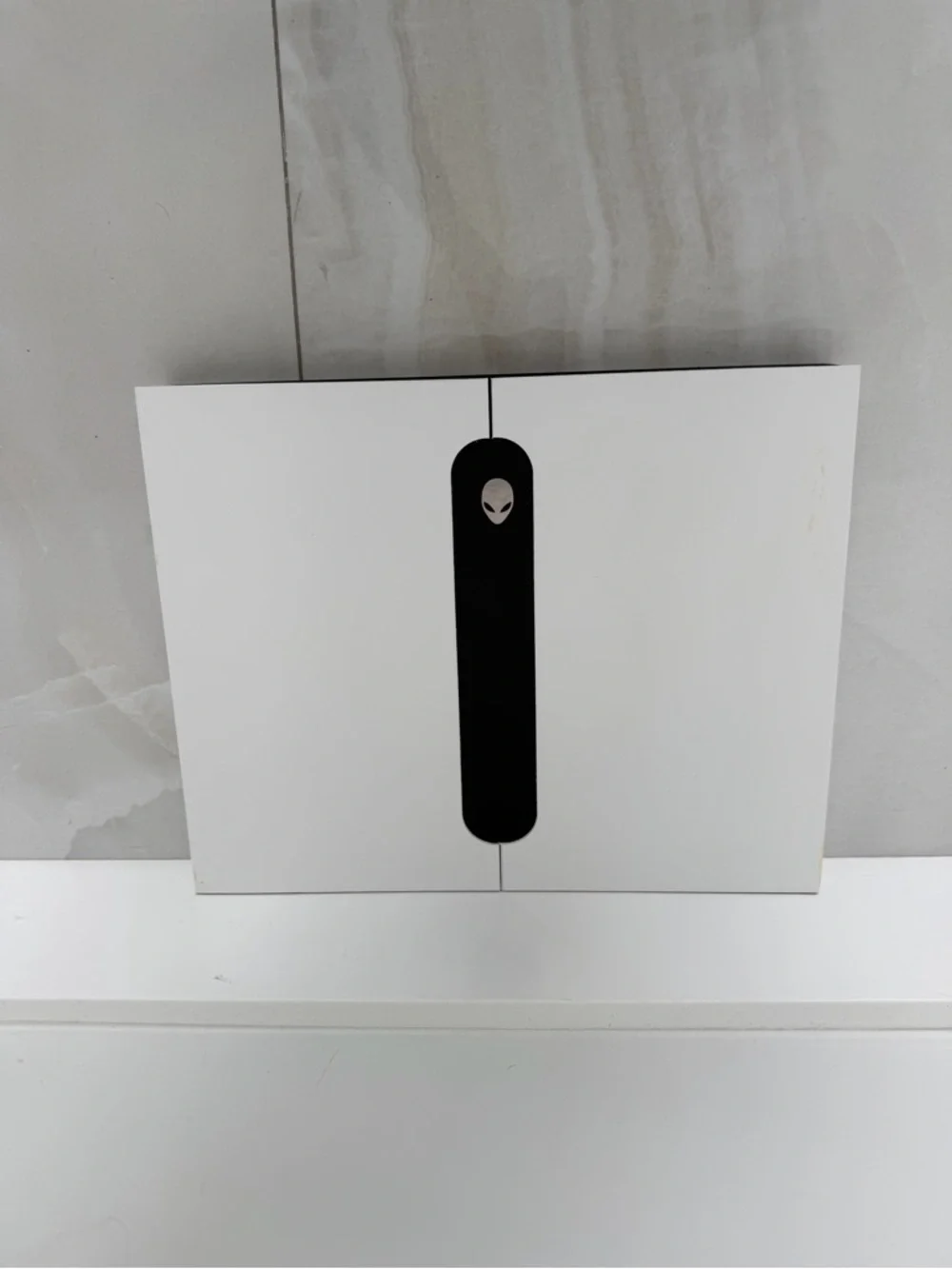 Alienware X16 R2 Empty Gaming Laptop Box - Picture 11 of 12